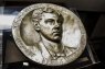 Donación de réplica de Tesis y Medallón del Cirujano Videla a la Armada